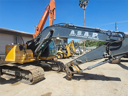 Excavator Deere 225D heavy machinery for sale near corona ca by westrax machinery