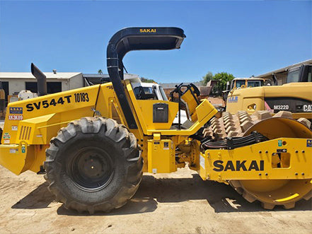 Sakai SV544TF Vibratory Padfoot Soil Roller w/ Smooth Shell heavy machinery for sale near Corona CA at Westrax Machinery