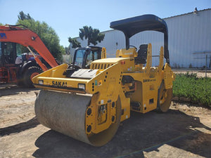 Heavy Machinery for sale sakai SW774ND near Corona CA right